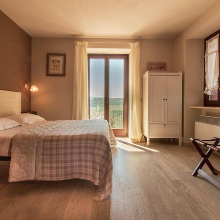 Bed and Breakfast Poggio Dei Farinetti à Diano dʼAlba Extérieur photo